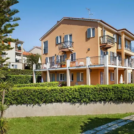 Il Borgo Della Rovere San Bartolomeo Al Mare Ili011004 Cyc Διαμέρισμα *